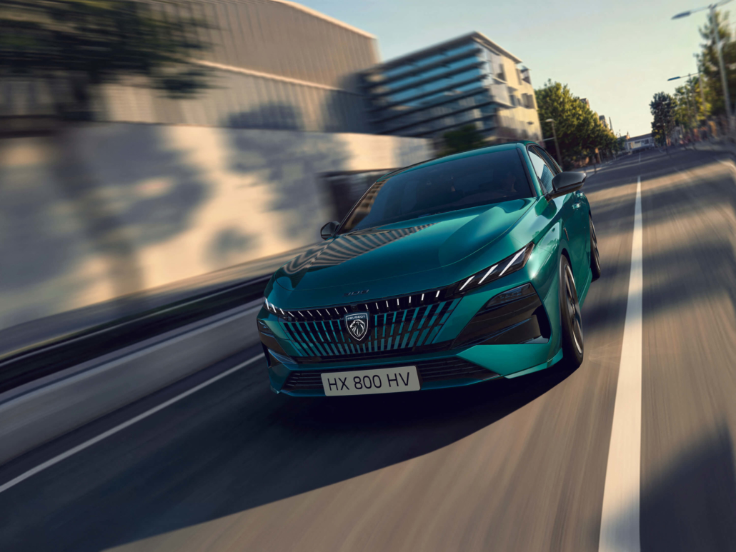 PEUGEOT E-308